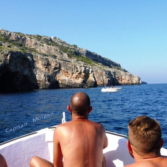 In barca alle grotte di Leuca